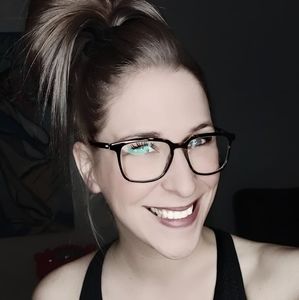 Meet your Posher, Anne-marie